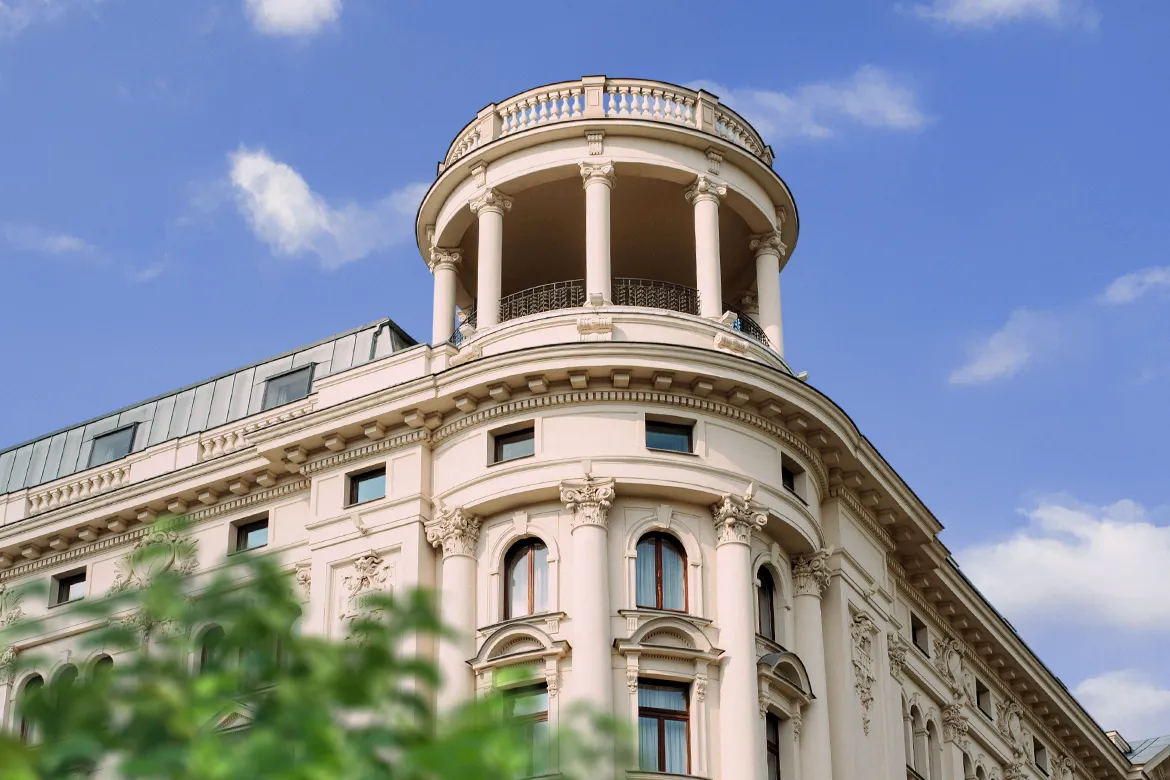 Реконструкция здания