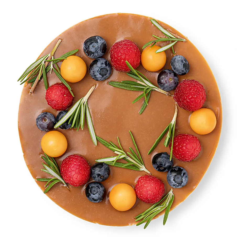 Карамельный чизкейк с ягодами